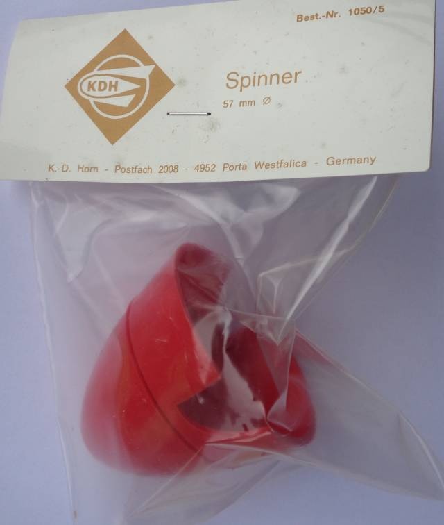 Nylon-Spinner, 57 mm Durchmesser - 2 x vorrätig /1.8.23 -